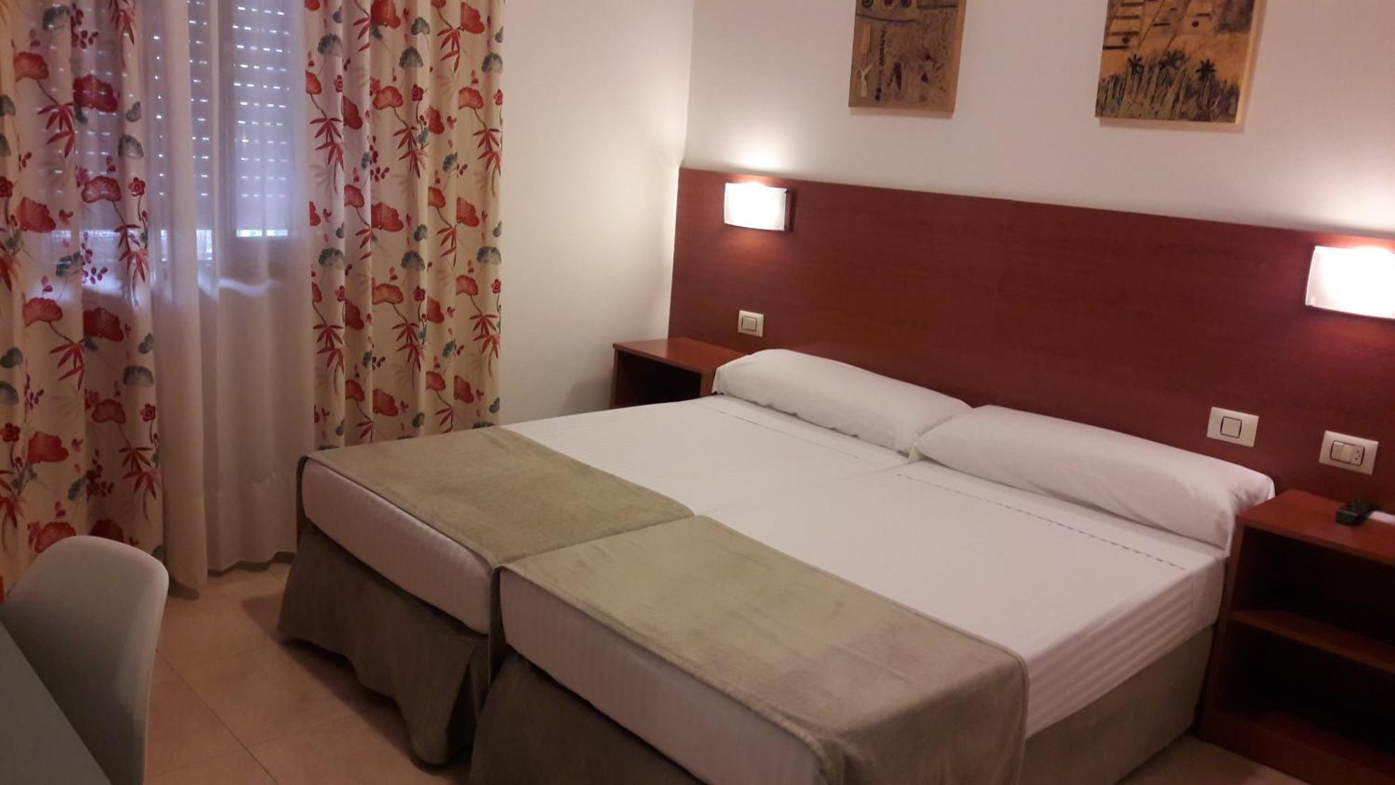Hotel Torres Tourino サンシェンショ エクステリア 写真